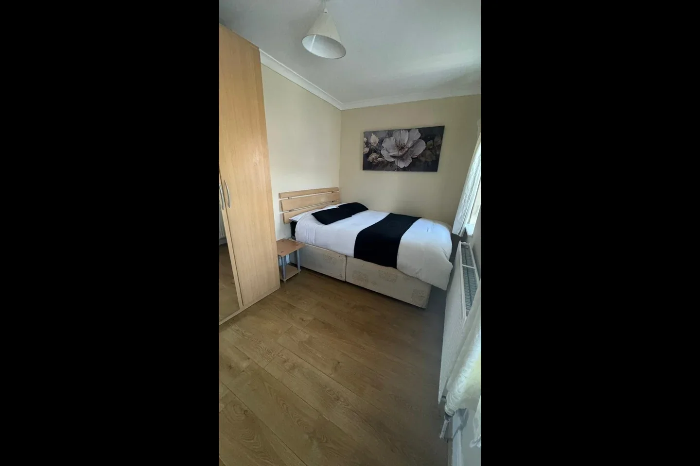 Room Brooks Avenue in Greater London