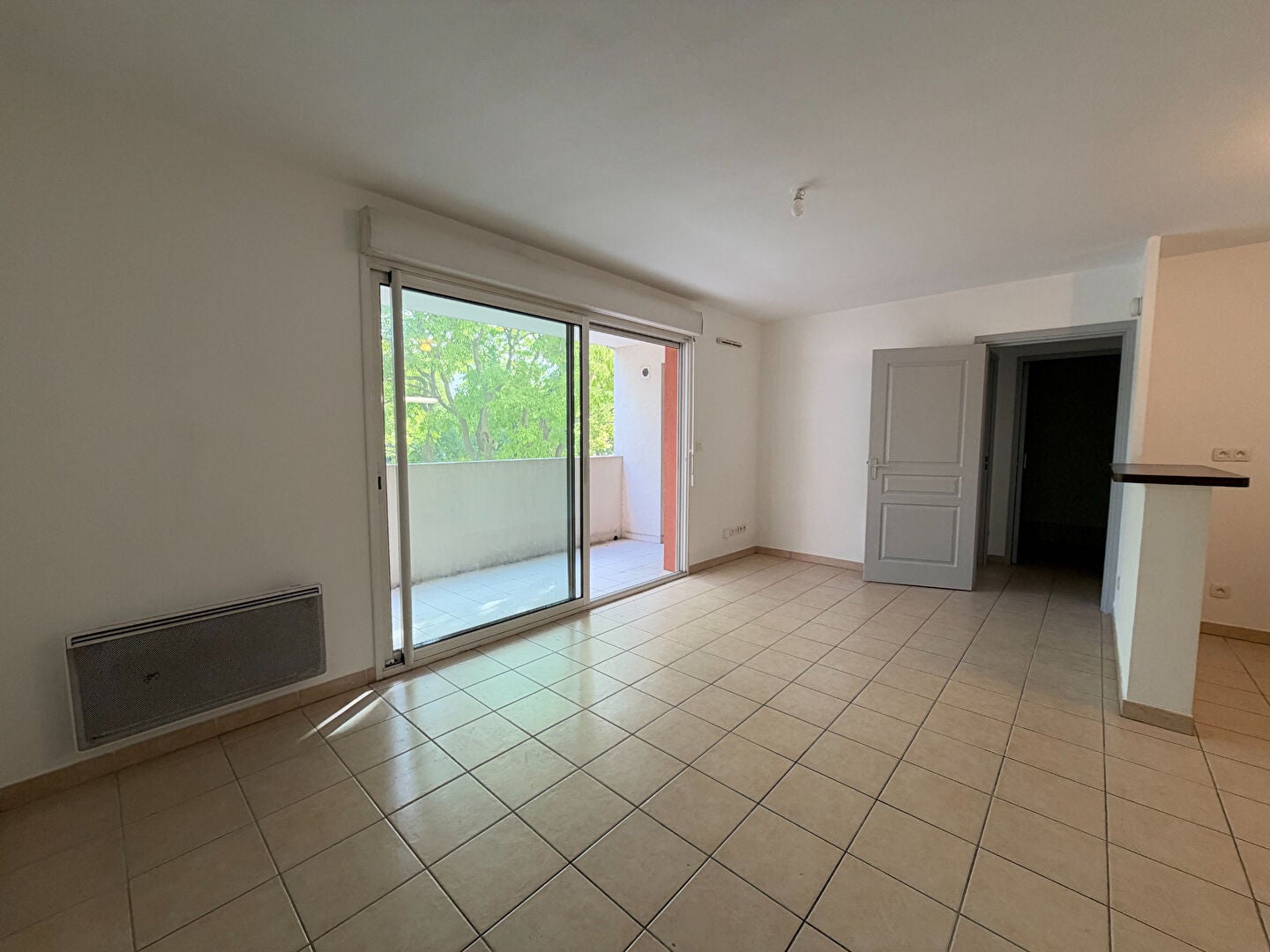 Flat Rue Dhuoda in Nîmes