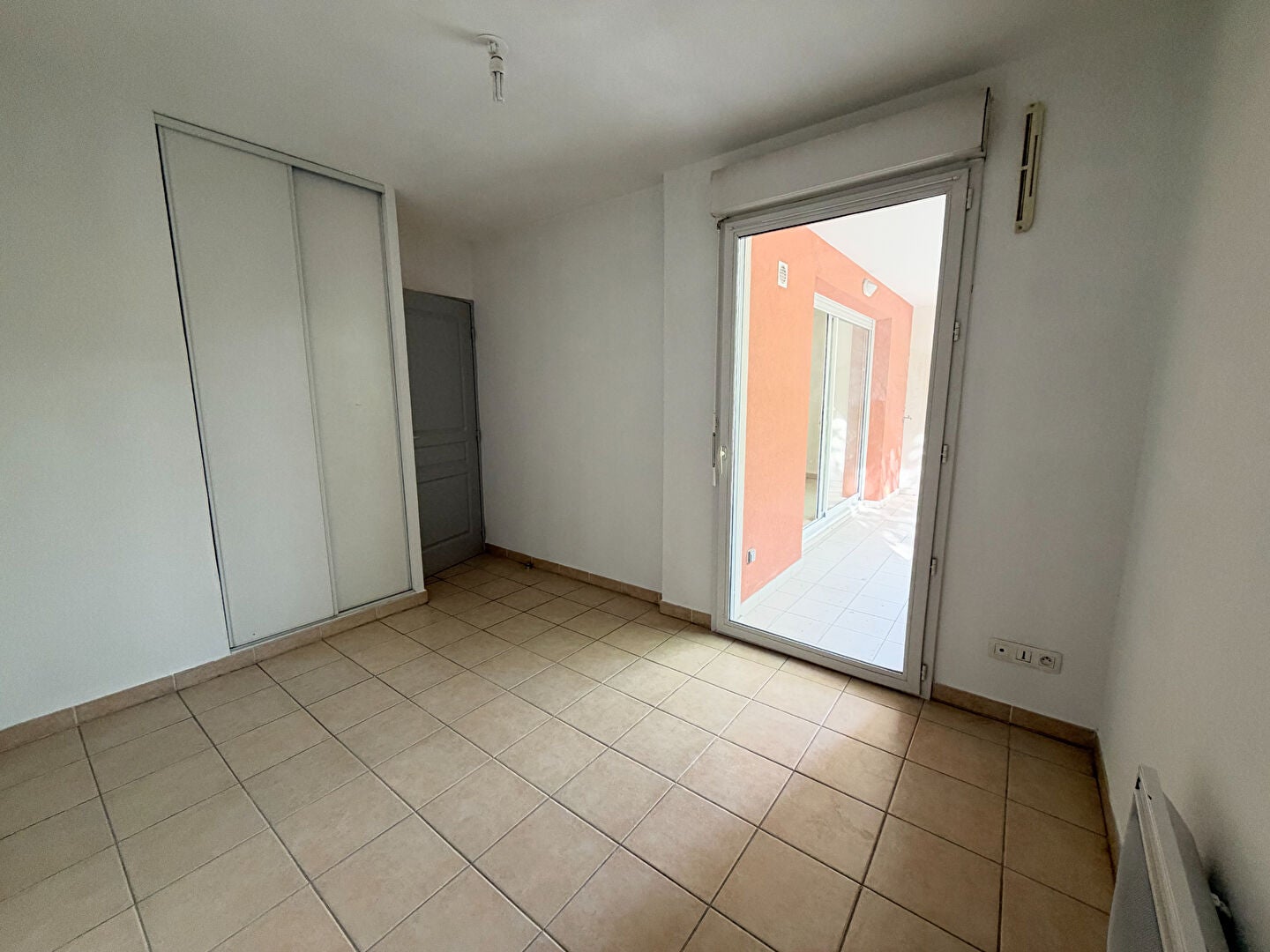 Flat Rue Dhuoda in Nîmes