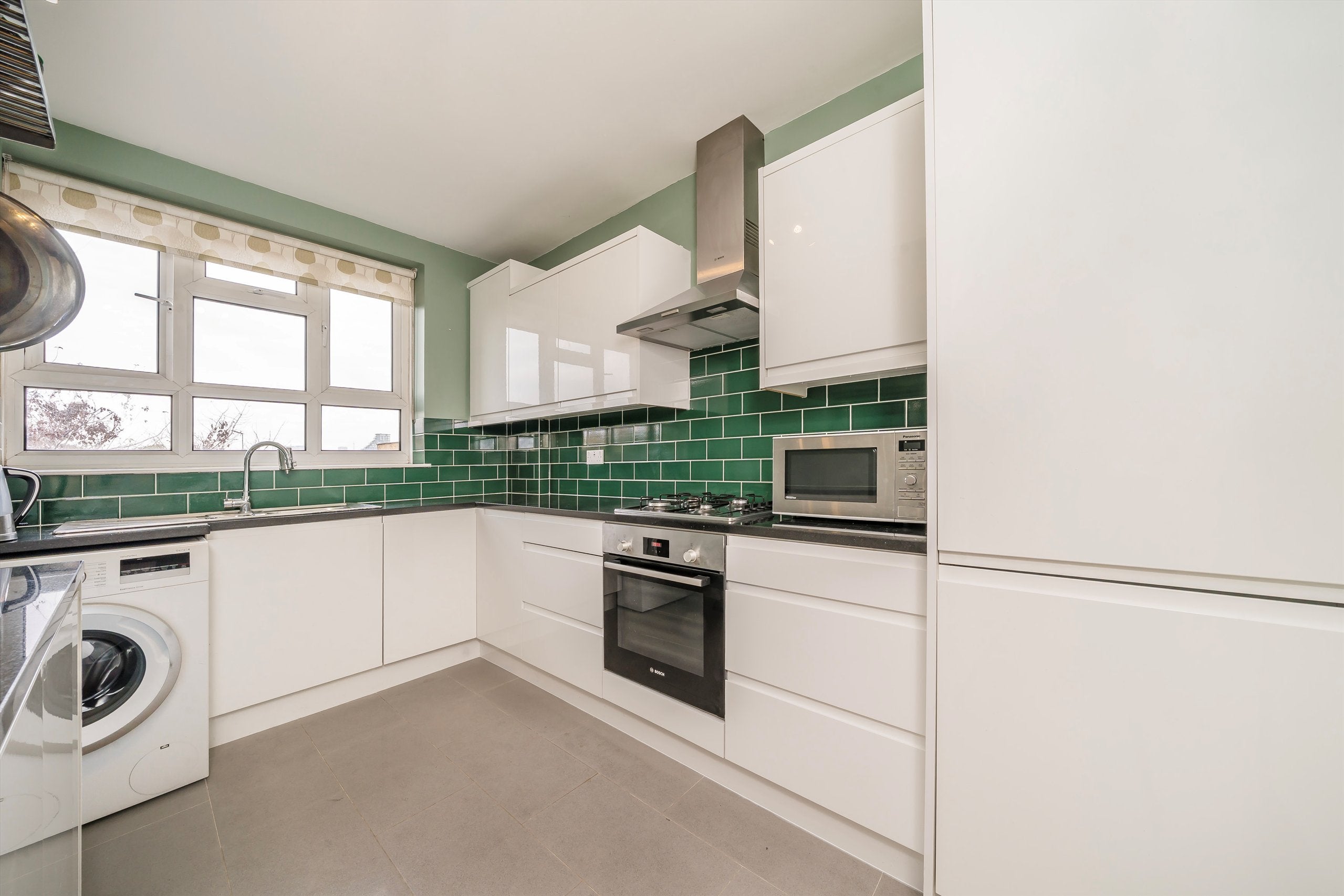 Flat Jamaica Road in Greater London