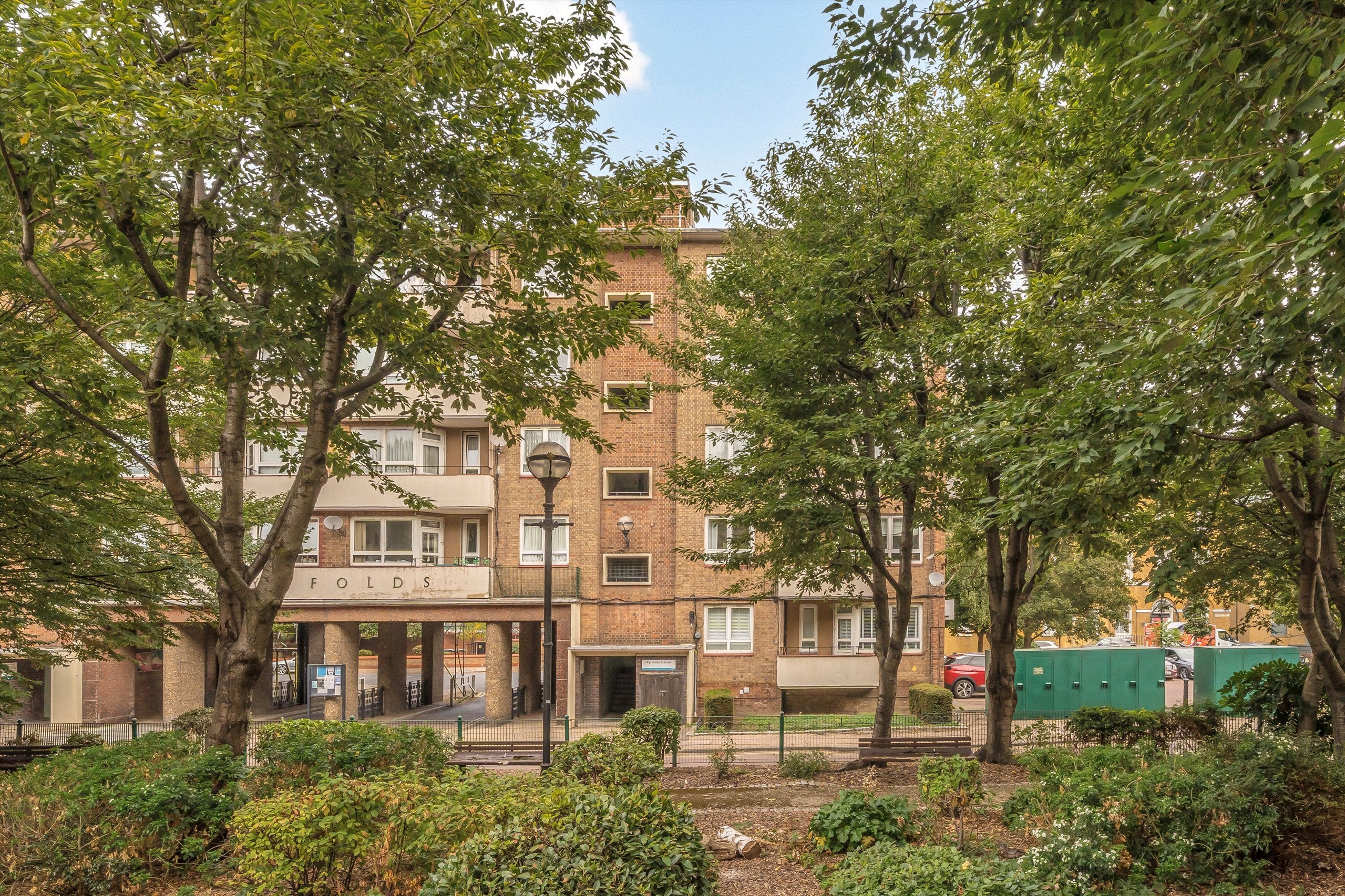 Flat Jamaica Road in Greater London