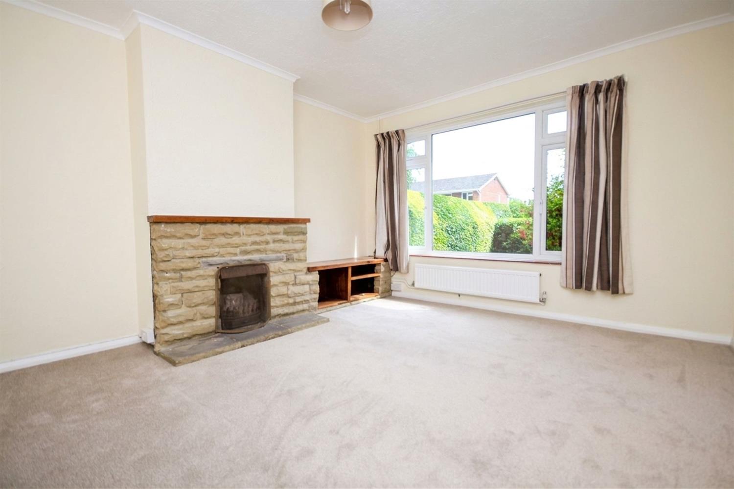 House Fairfield Way in Horsham