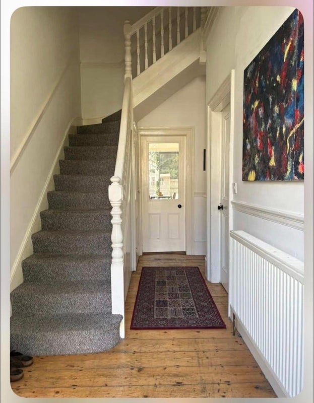 Room Dowanhill Road in Greater London