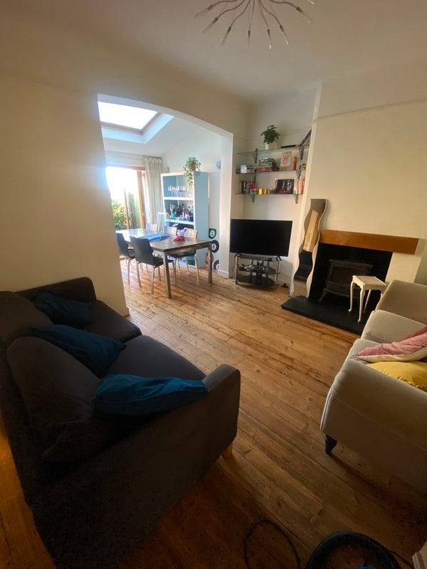 Room Lingwell Road in Greater London
