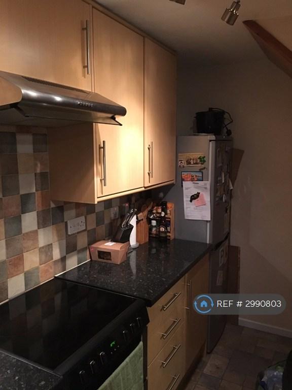 House Beecham Berry in Basingstoke and Deane
