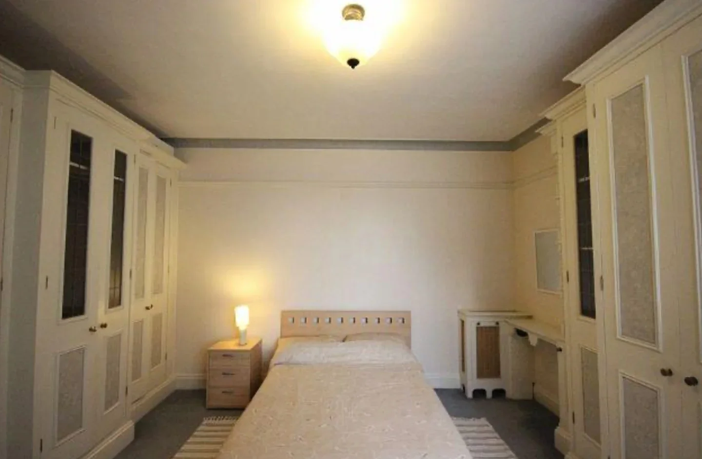 Flat Haven Green in Greater London