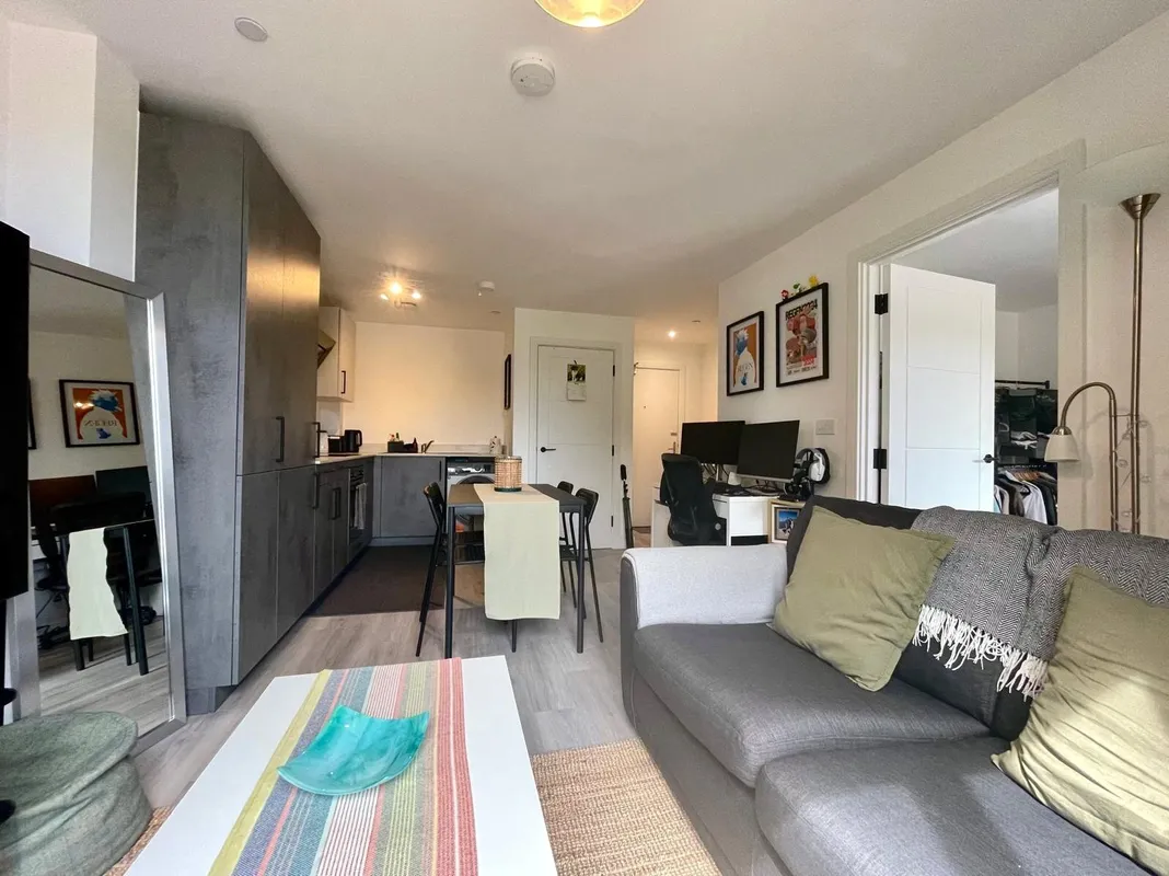 Flat Parkstone Road in Poole