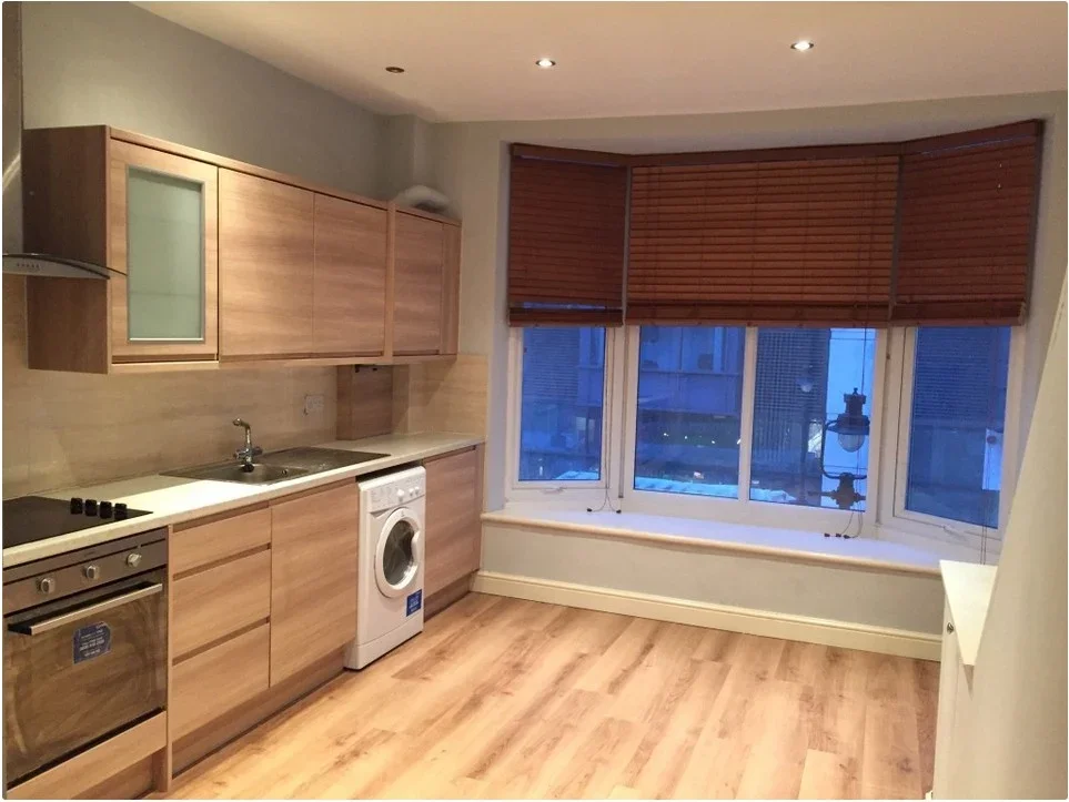 Flat Surrey Street in Greater London