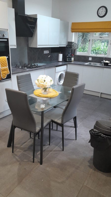 Room Undercliff Road in Greater London
