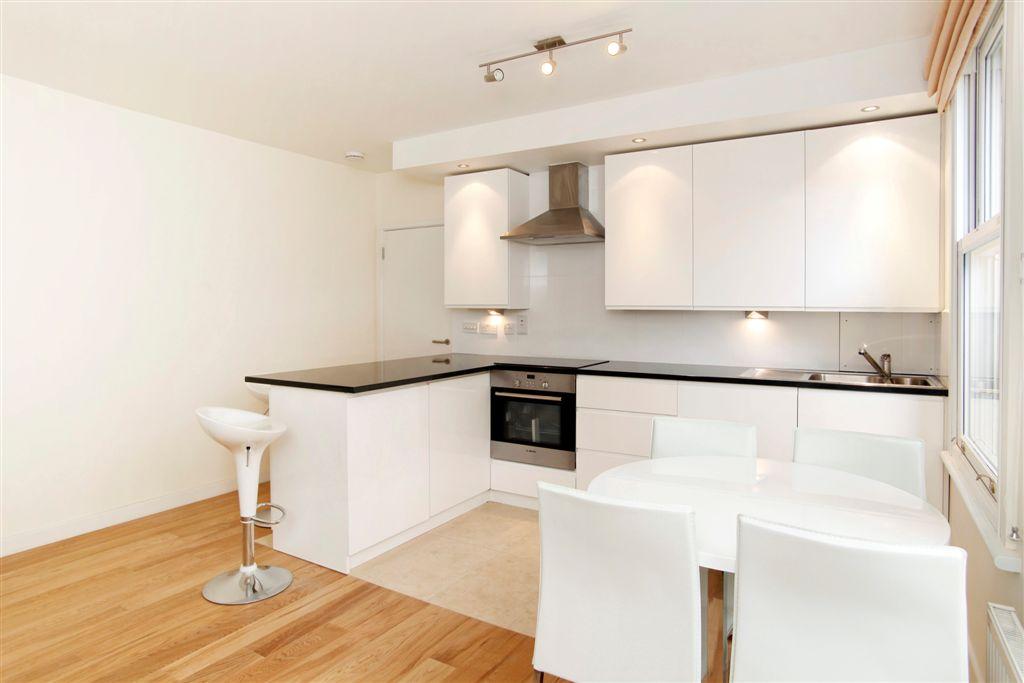 Flat Leather Lane in Greater London