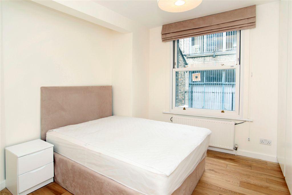 Flat Leather Lane in Greater London