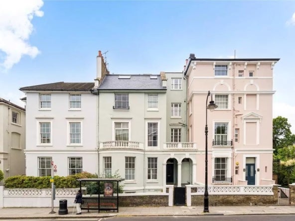 Flat Regent's Park Road in Greater London