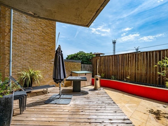 Flat Regent's Park Road in Greater London