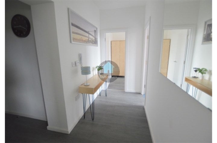 Flat Mosley Street in Newcastle upon Tyne
