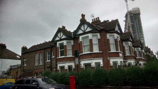 Room Wood Lane in Greater London