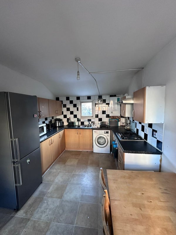 Room Wandsworth Road in Greater London
