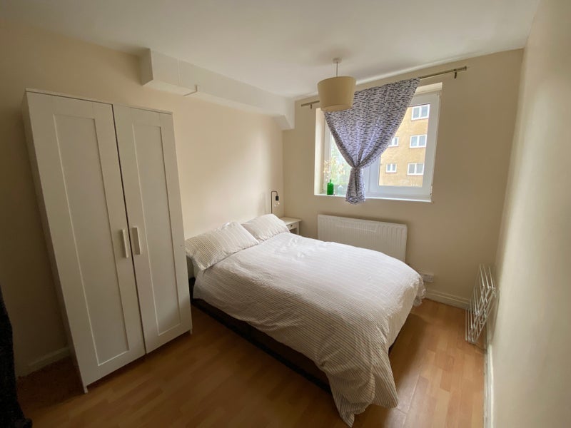 Room Alverton Street in Greater London