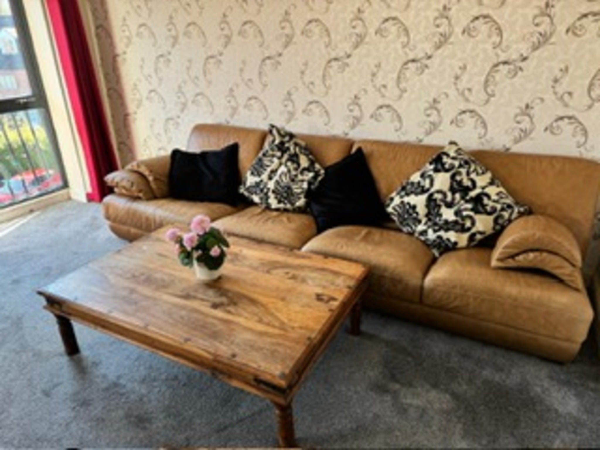 Flat Merridale Road in Wolverhampton