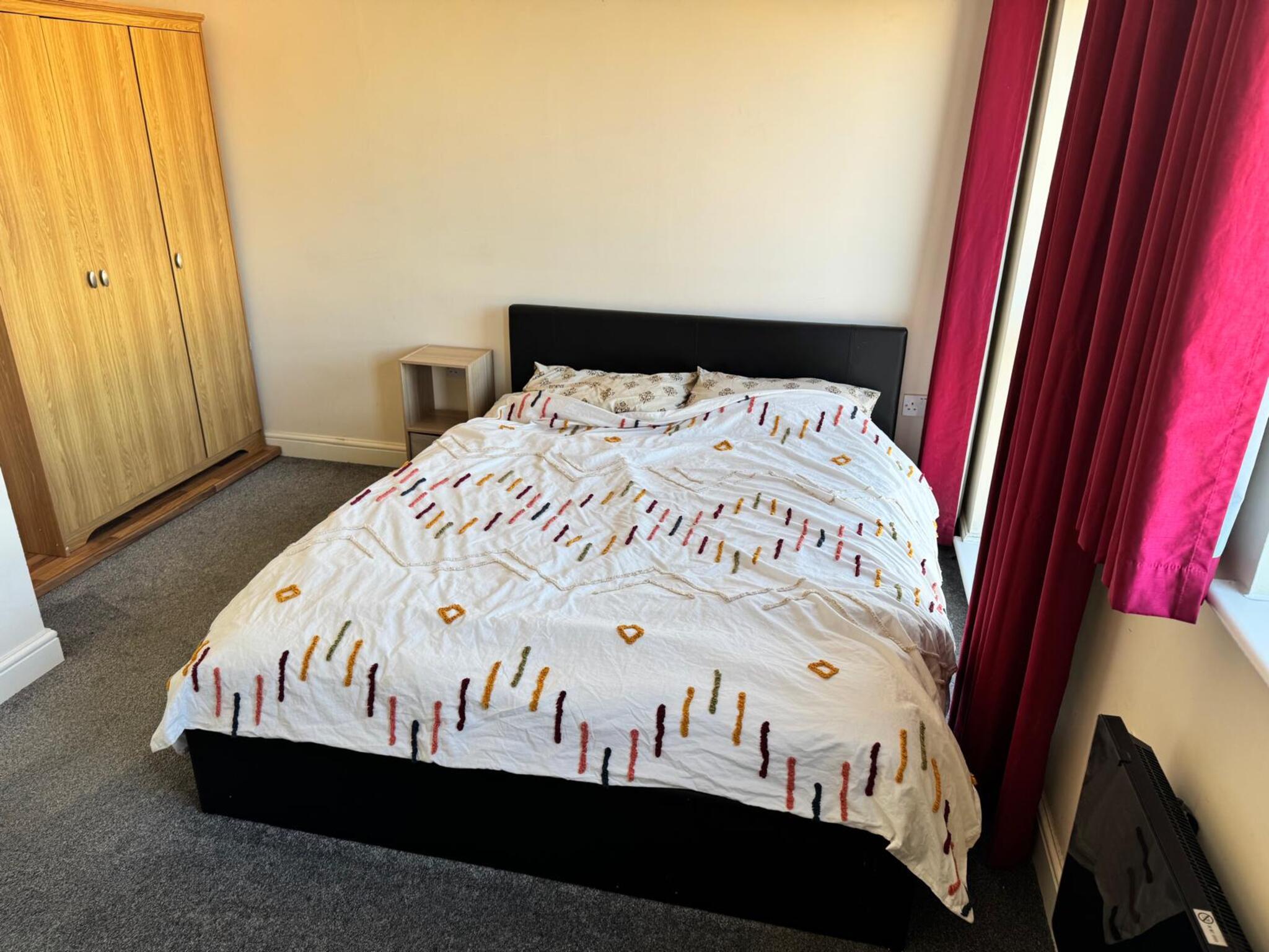 Flat Merridale Road in Wolverhampton