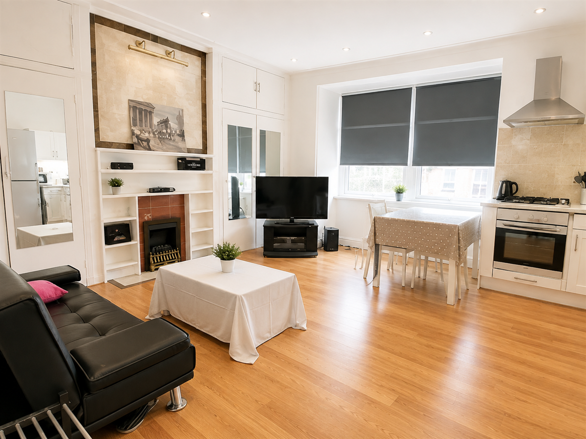 Flat West End Lane in Greater London