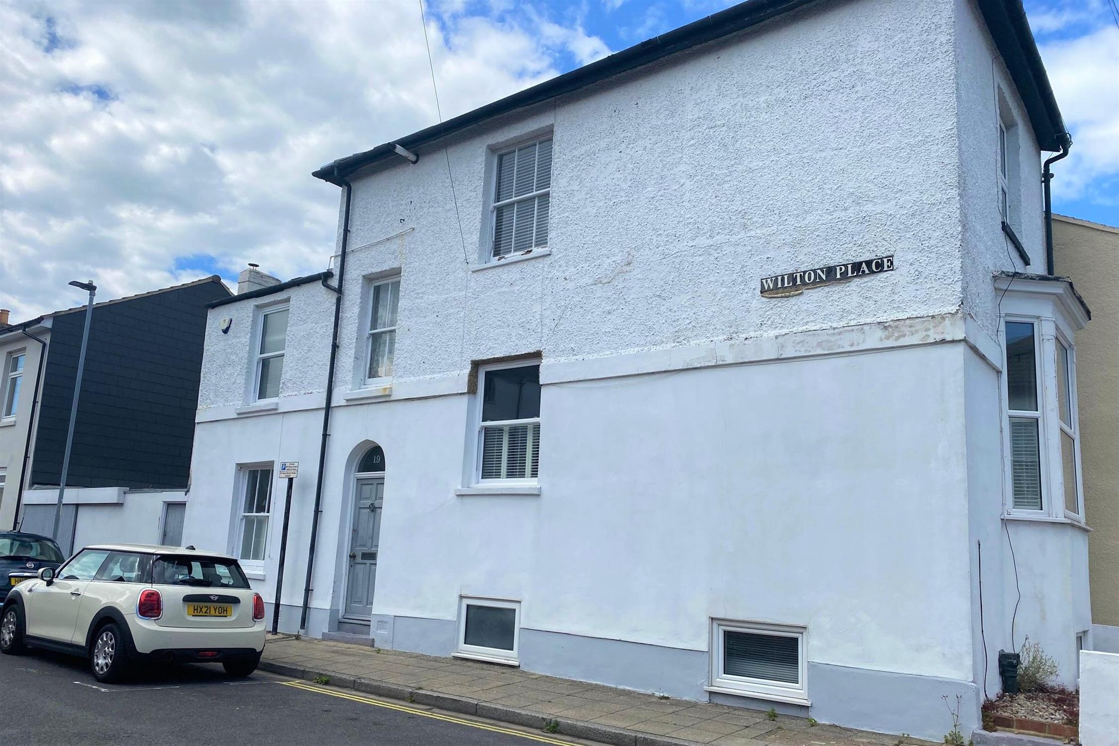 Flat Wilton Place in Portsmouth