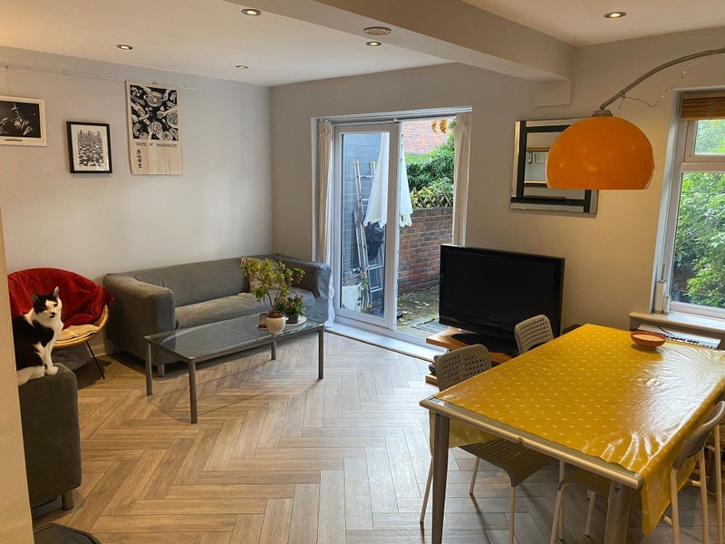 Room Mary Ann Gardens in Greater London