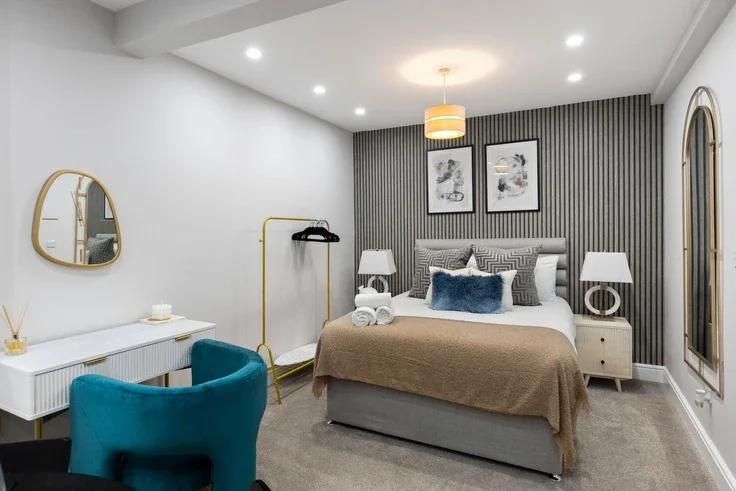 Flat Simrose Court in Greater London