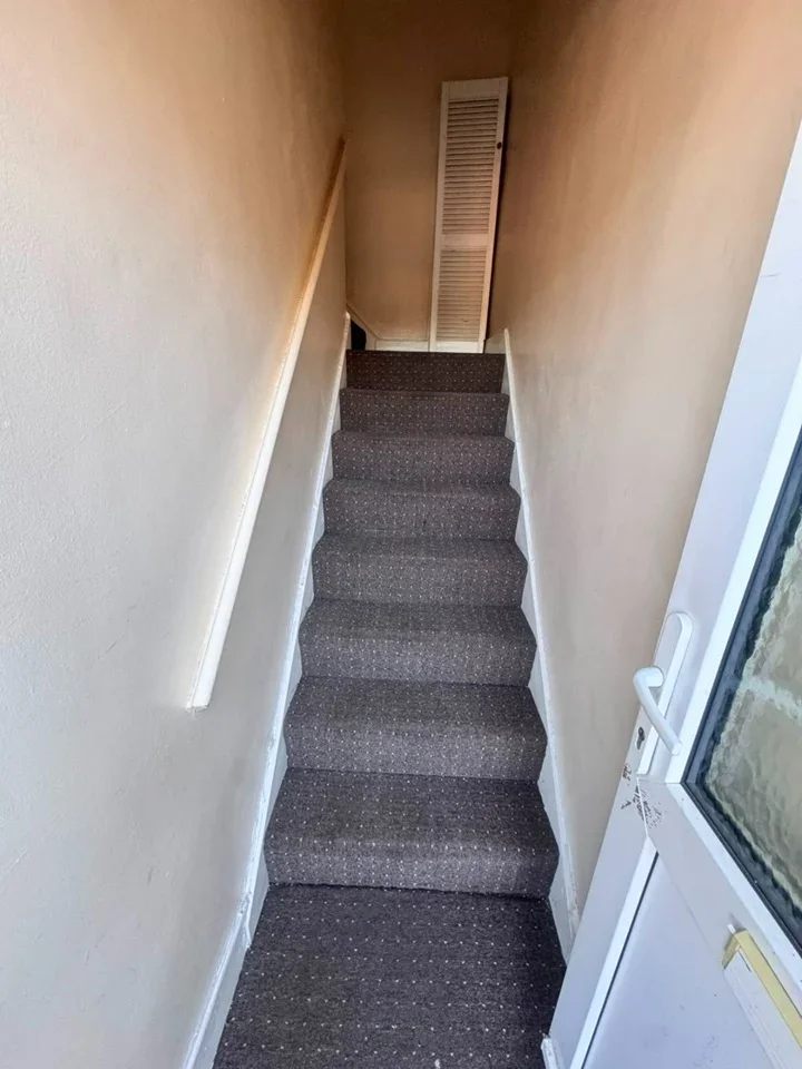 Flat Fairfield Road in Greater London