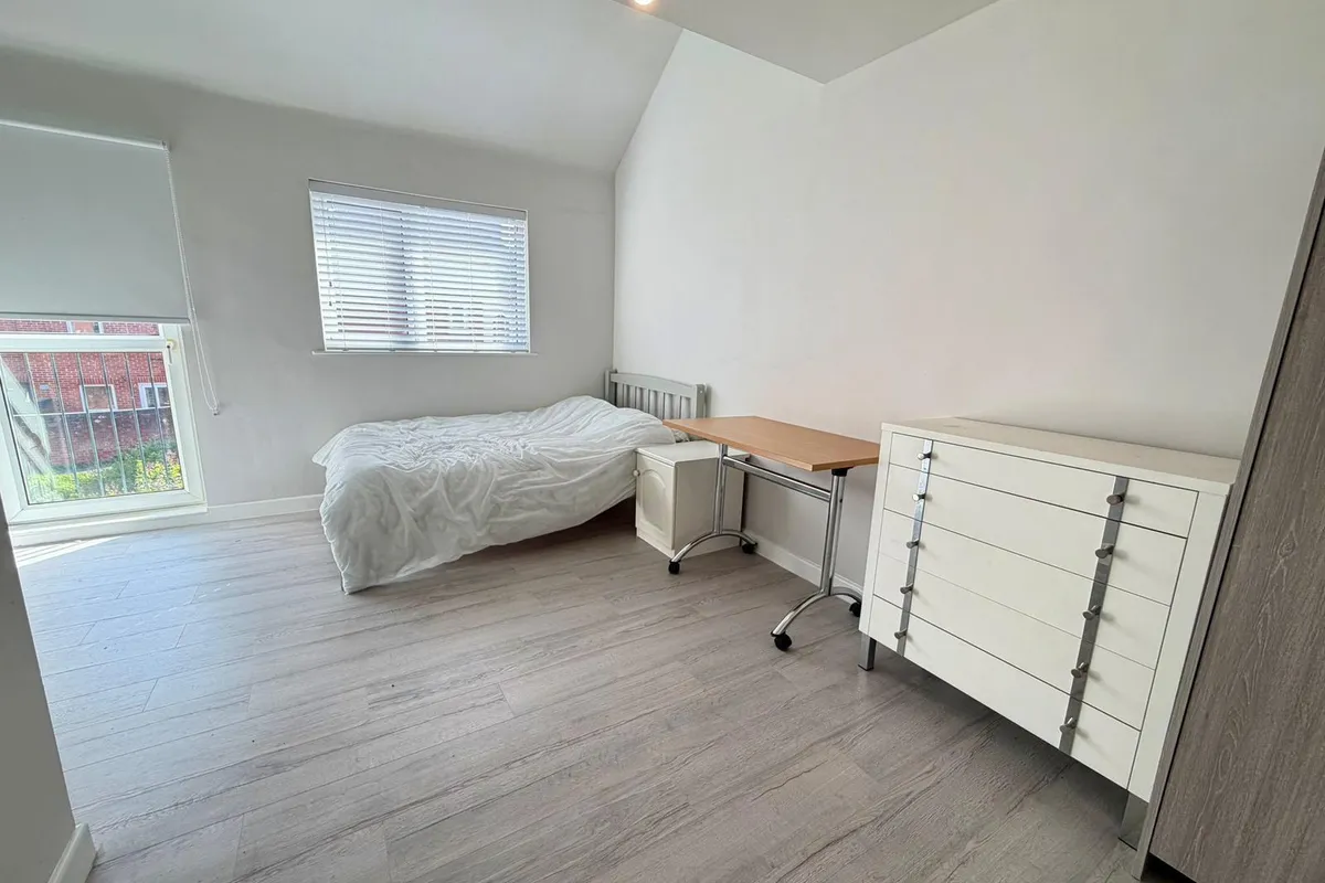 Room Brampton Court in Norwich