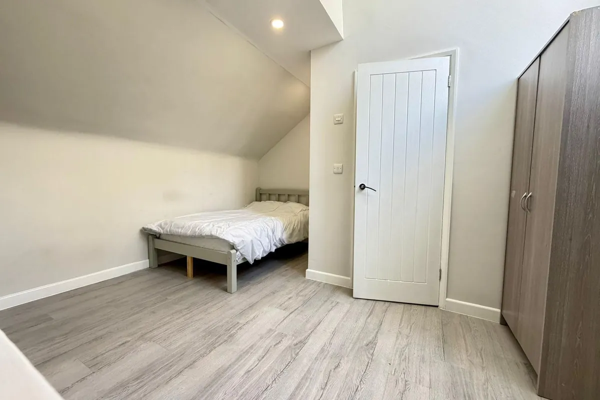 Room Brampton Court in Norwich