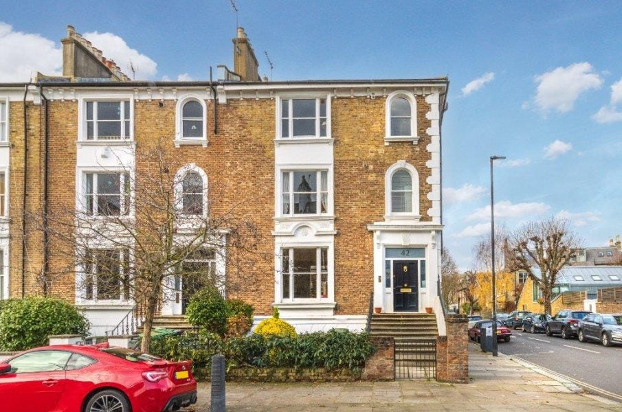 House Dartmouth Park Road in Greater London