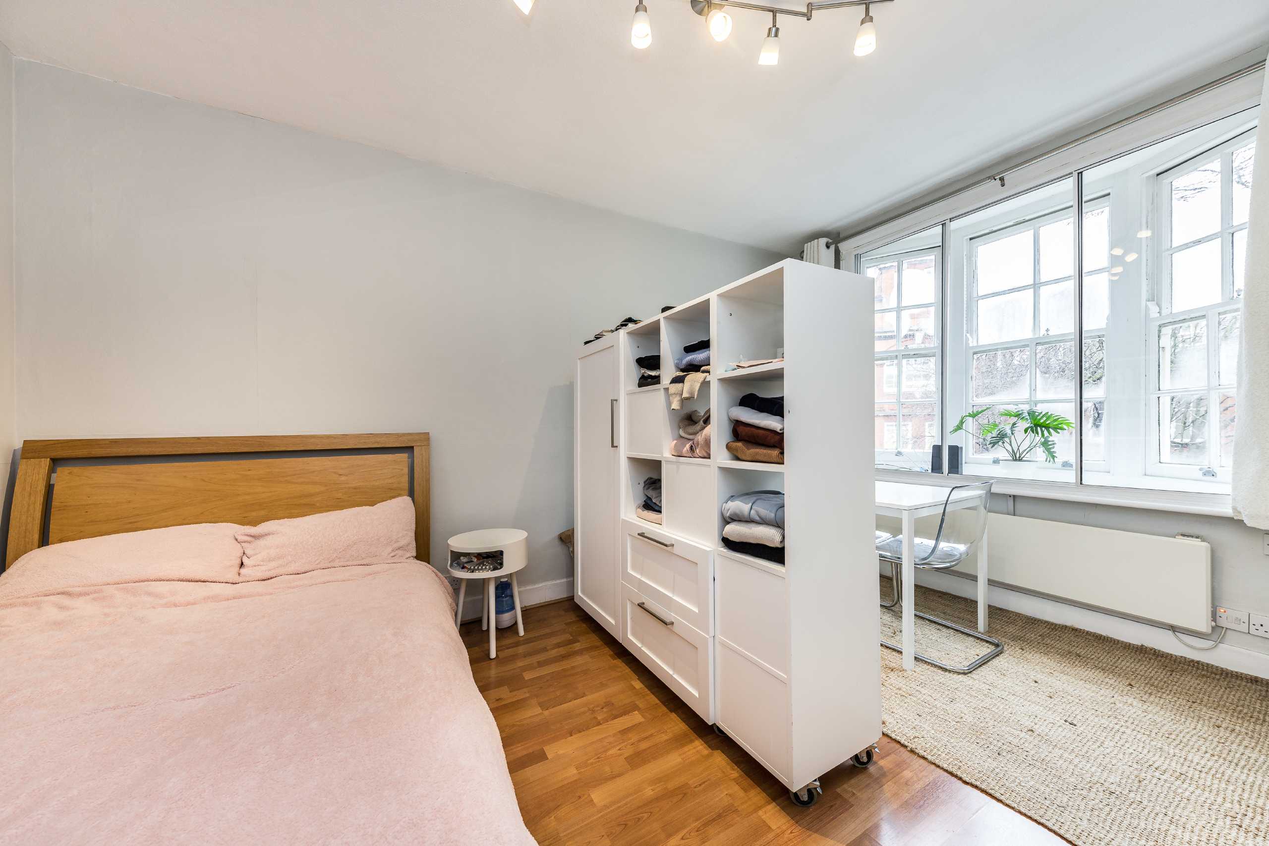 Flat Tavistock Place in Greater London