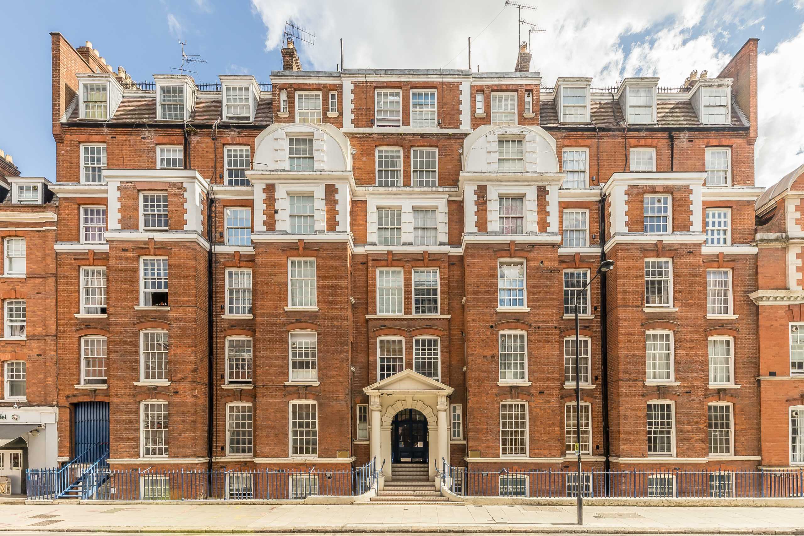 Flat Tavistock Place in Greater London