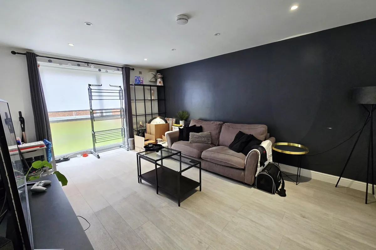 Flat Trinity Street in Greater London