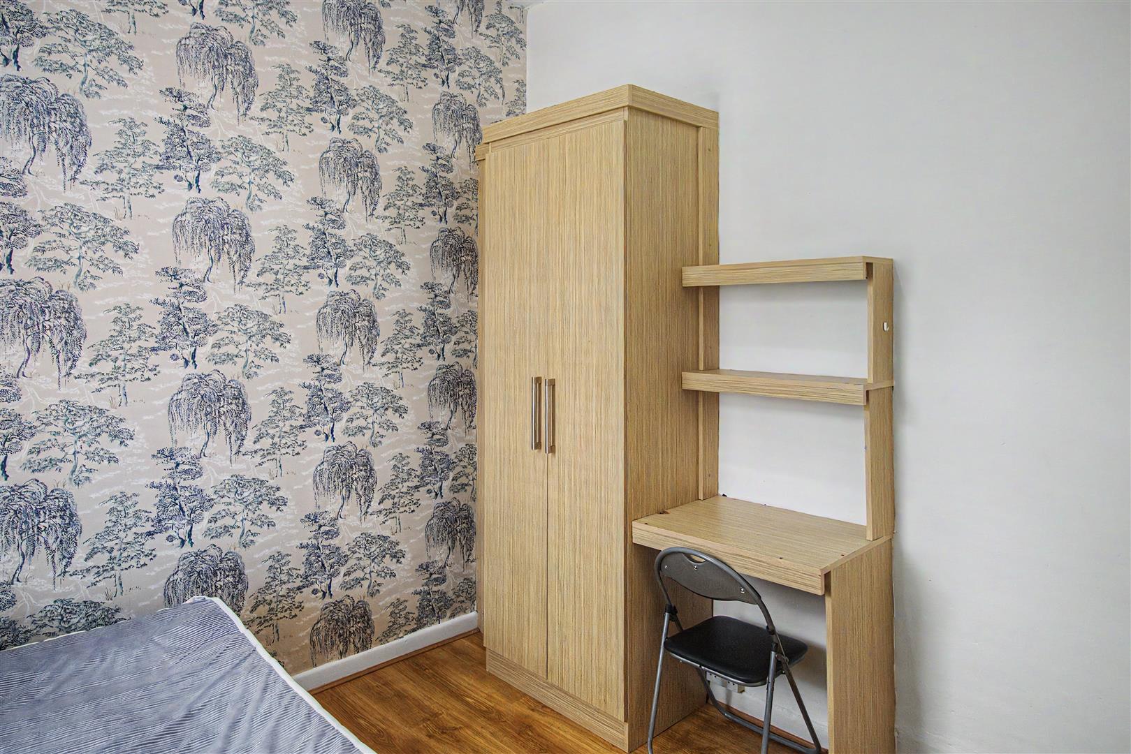 Flat Kenmure Place in Preston