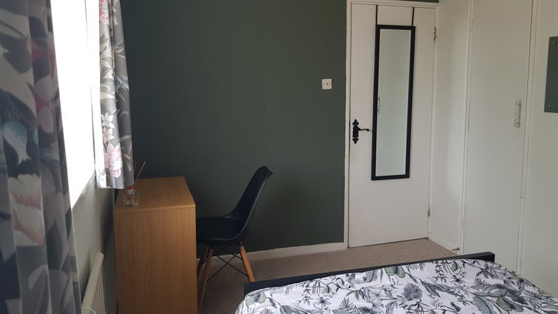 Room Panfield Road in Greater London