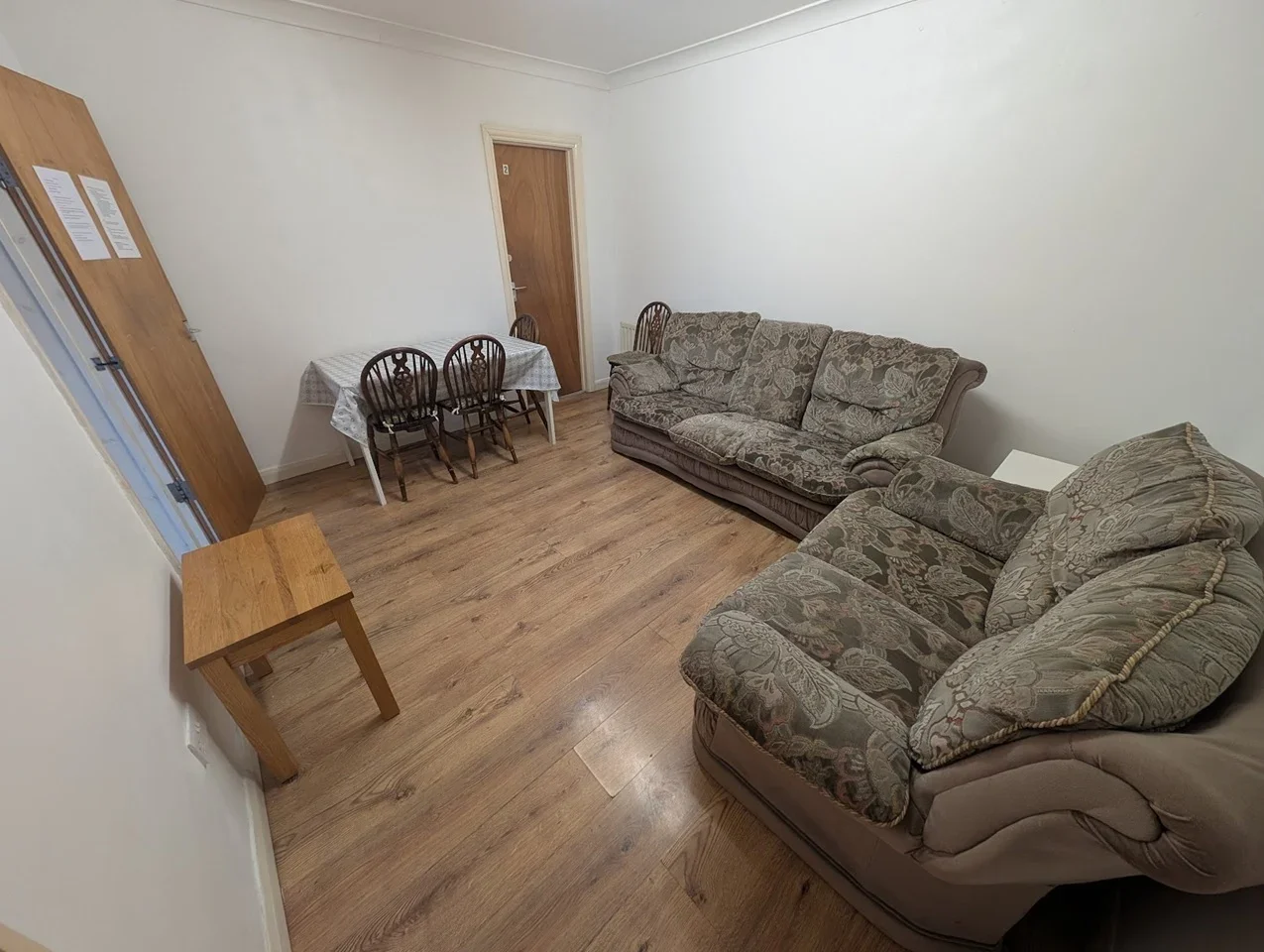 Room East Street in Epsom and Ewell