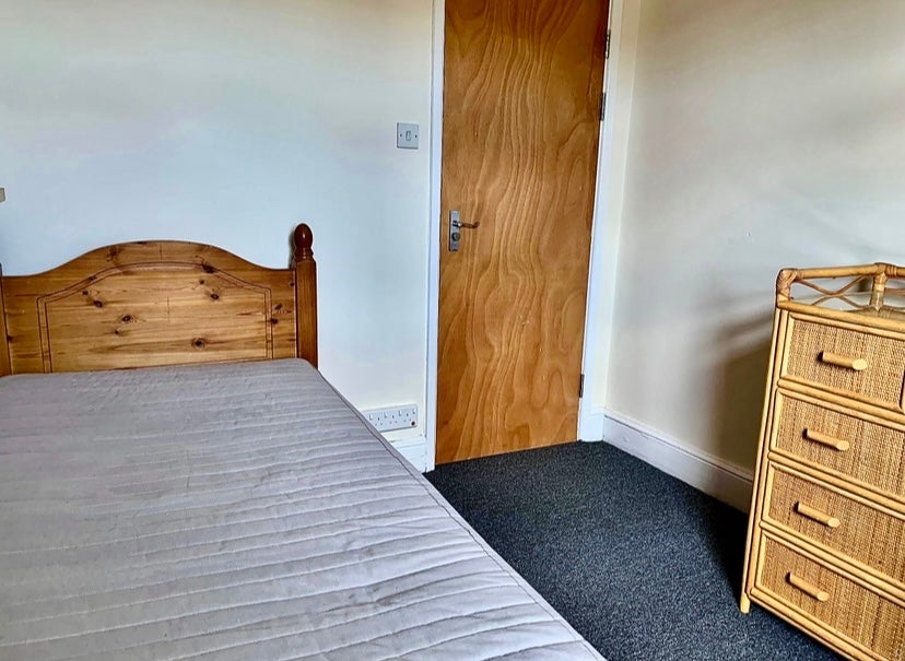 Room Livingstone Road in Southampton