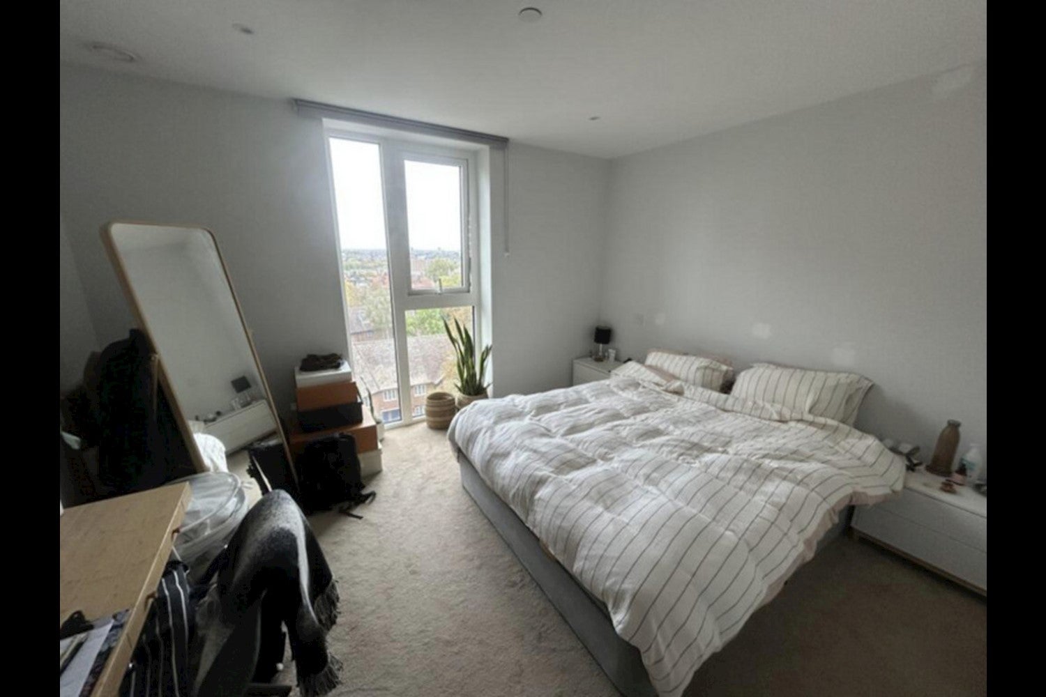 Flat Newnton Close in Greater London