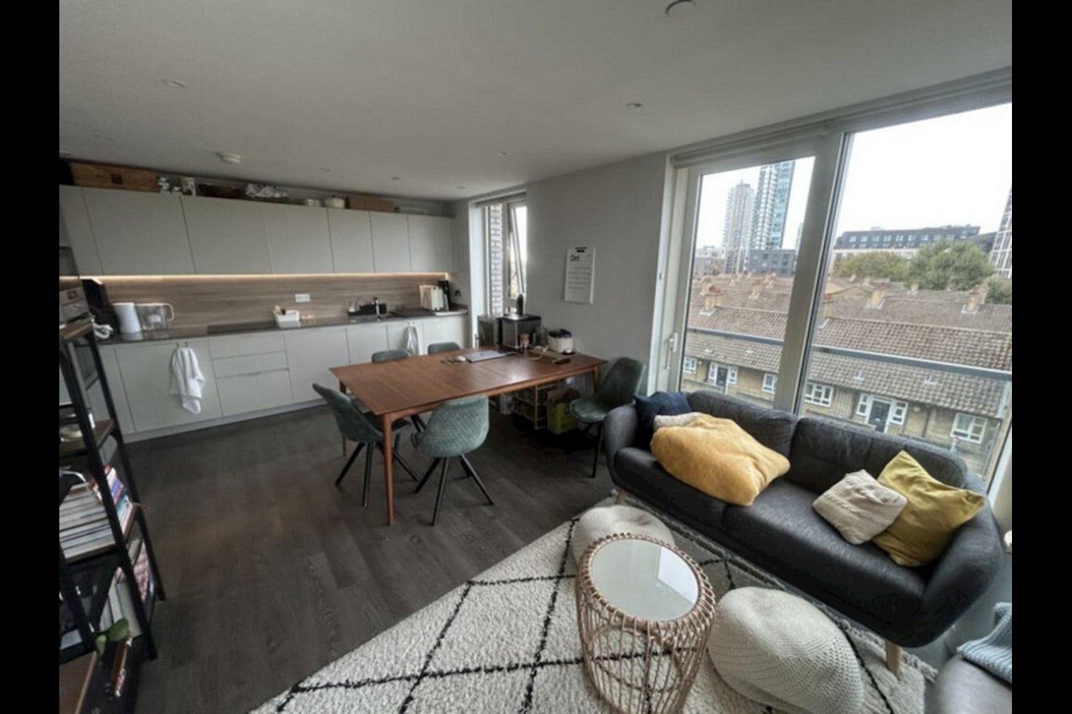 Flat Newnton Close in Greater London