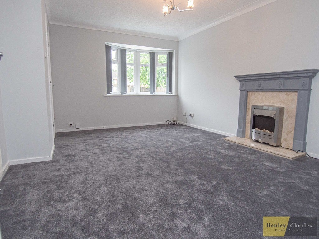 House Walcot Drive in Sandwell