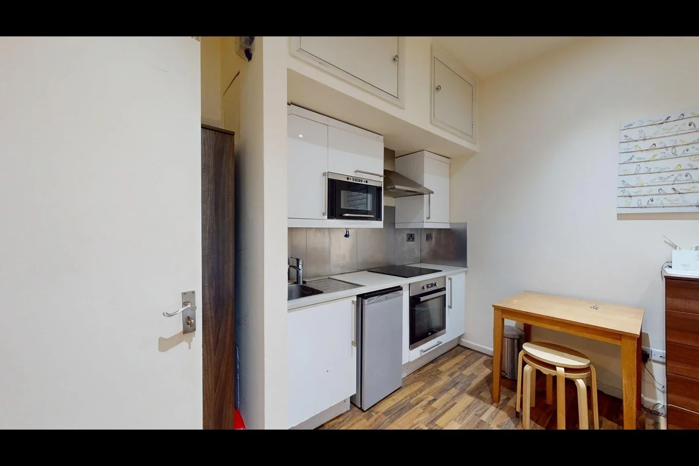 Flat Aylestone Avenue in Greater London