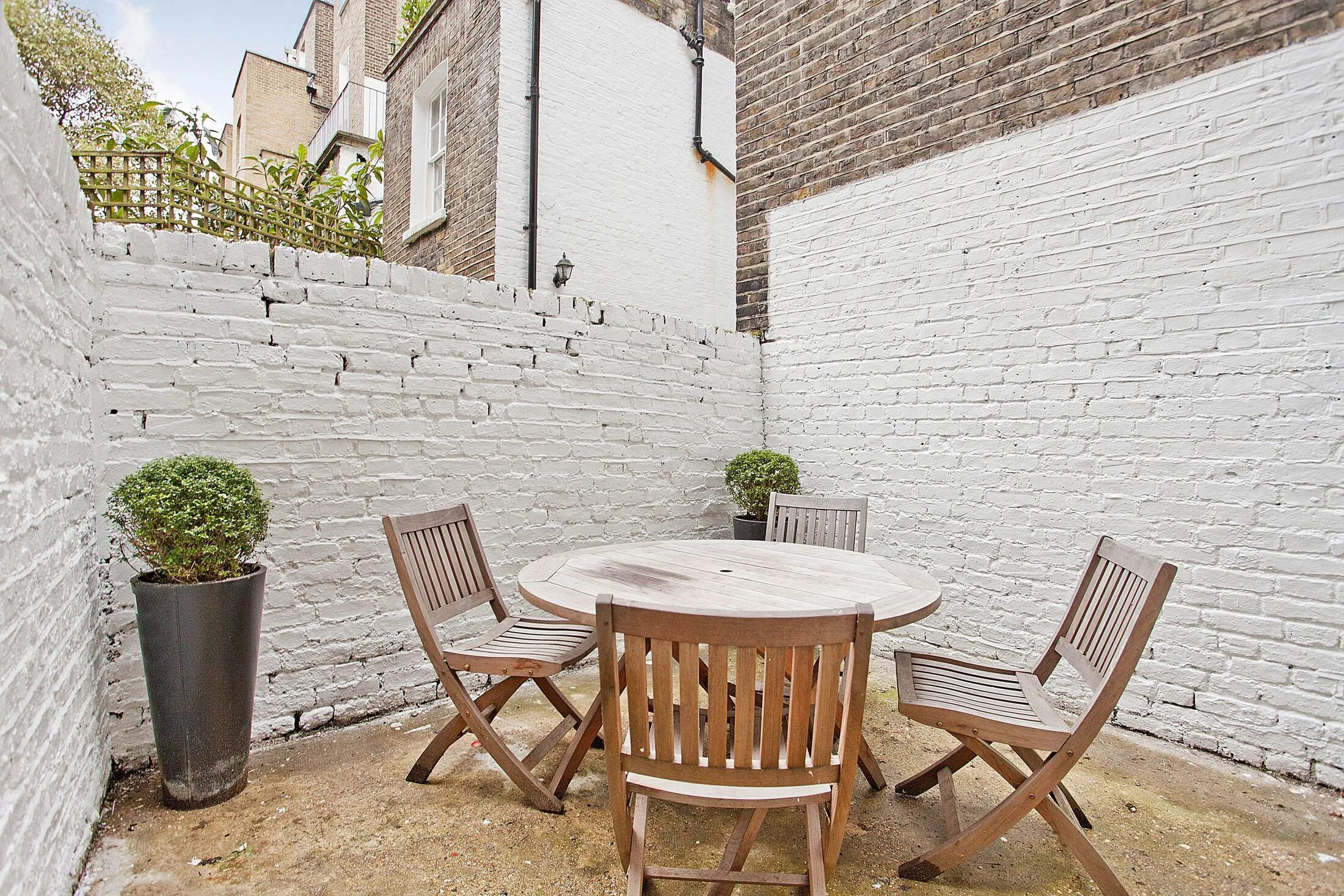 Flat Sutherland Street in City of Westminster