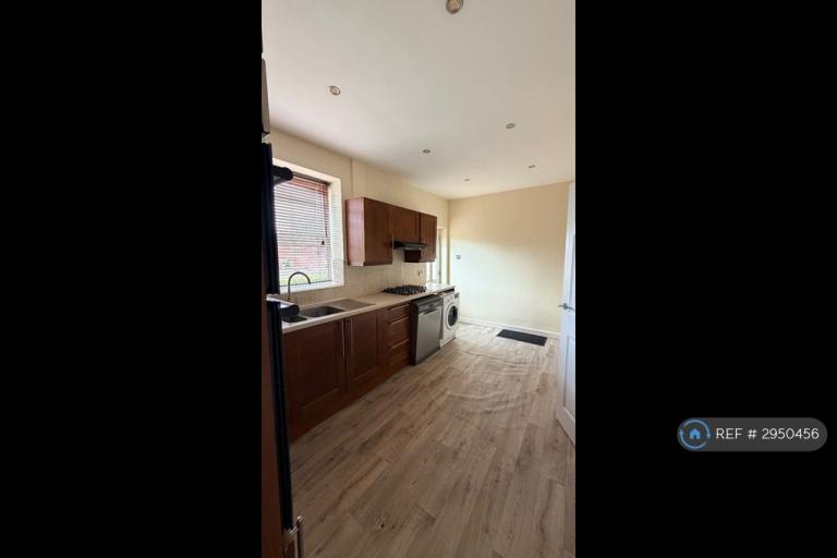 House Moorland Grove in Bolton