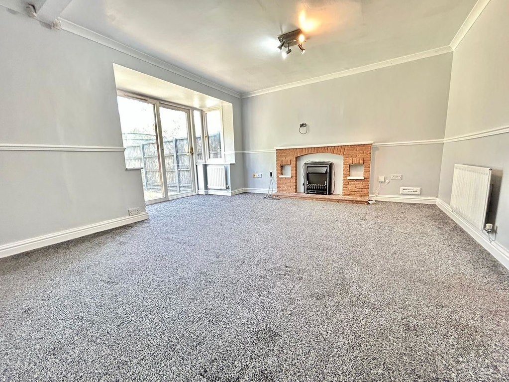 House Brunton Close in Coventry