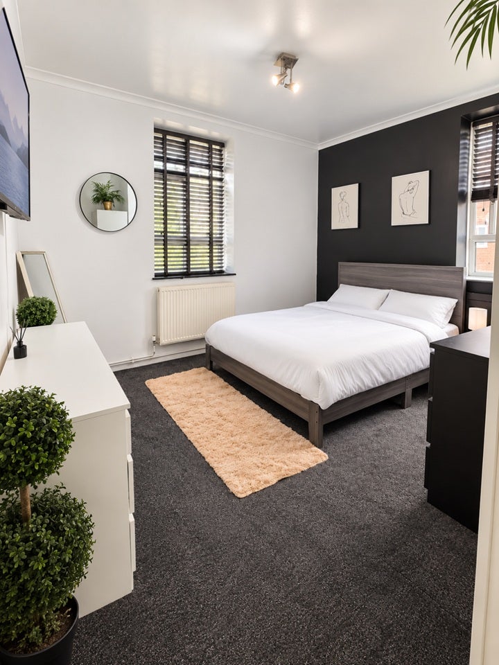 Room Powis Road in Greater London
