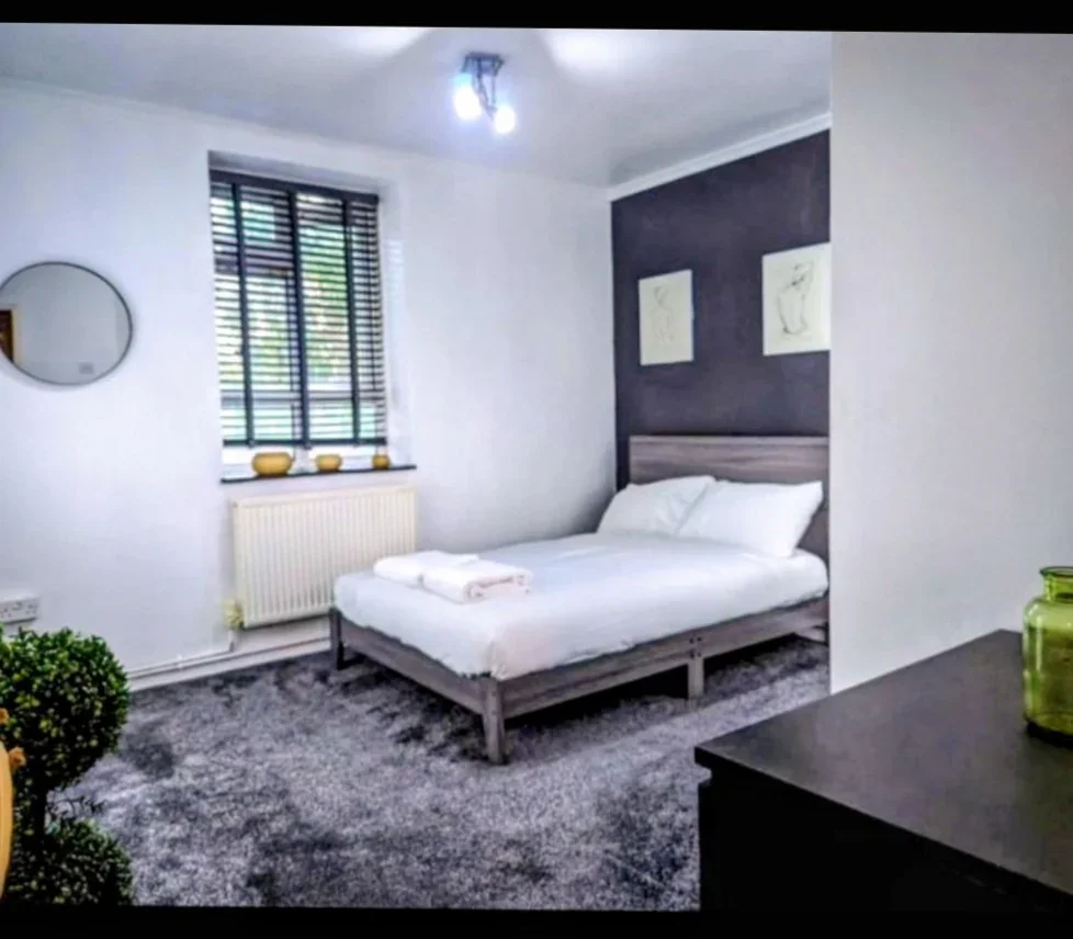 Room Powis Road in Greater London