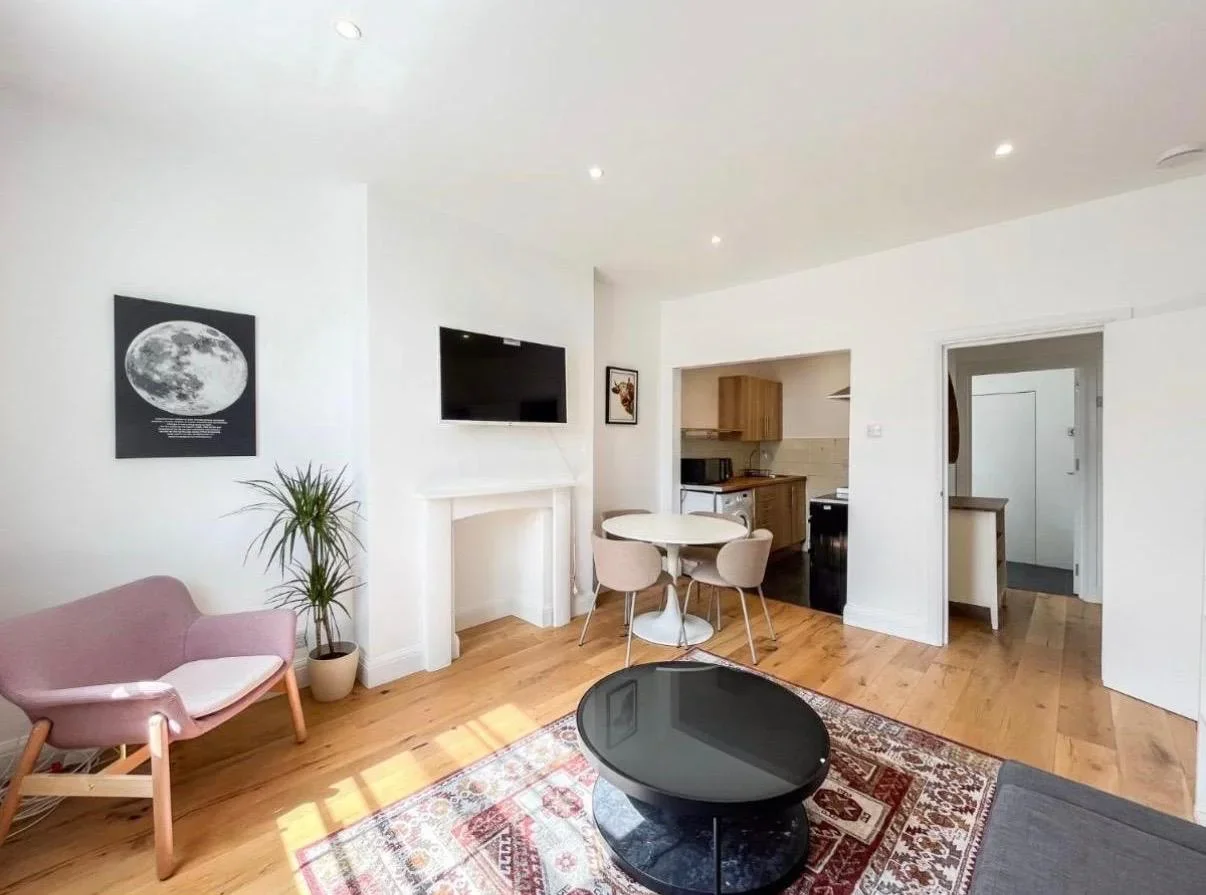 Flat Delancey Street in Greater London