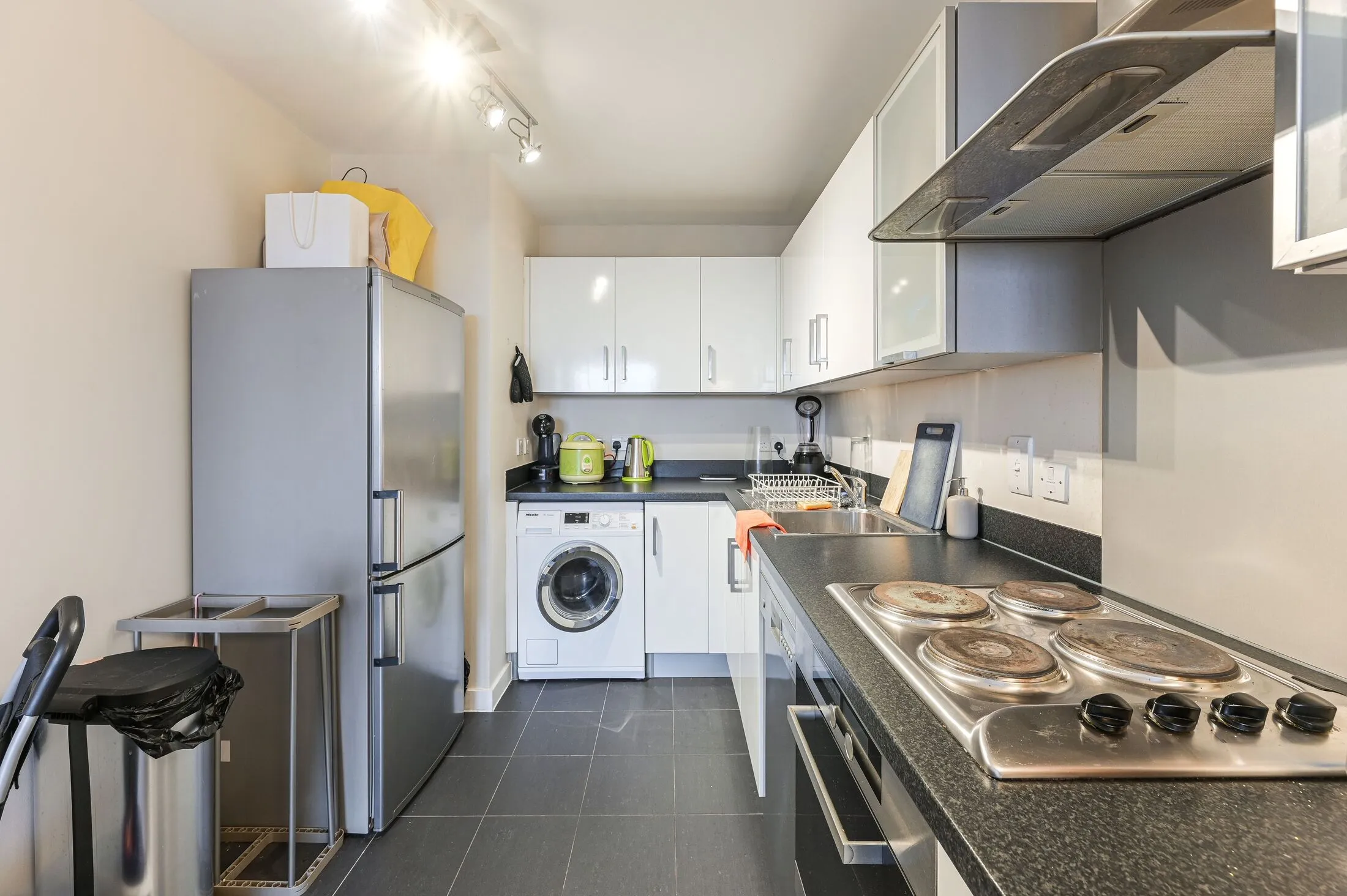 Flat Gatliff Road in City of Westminster