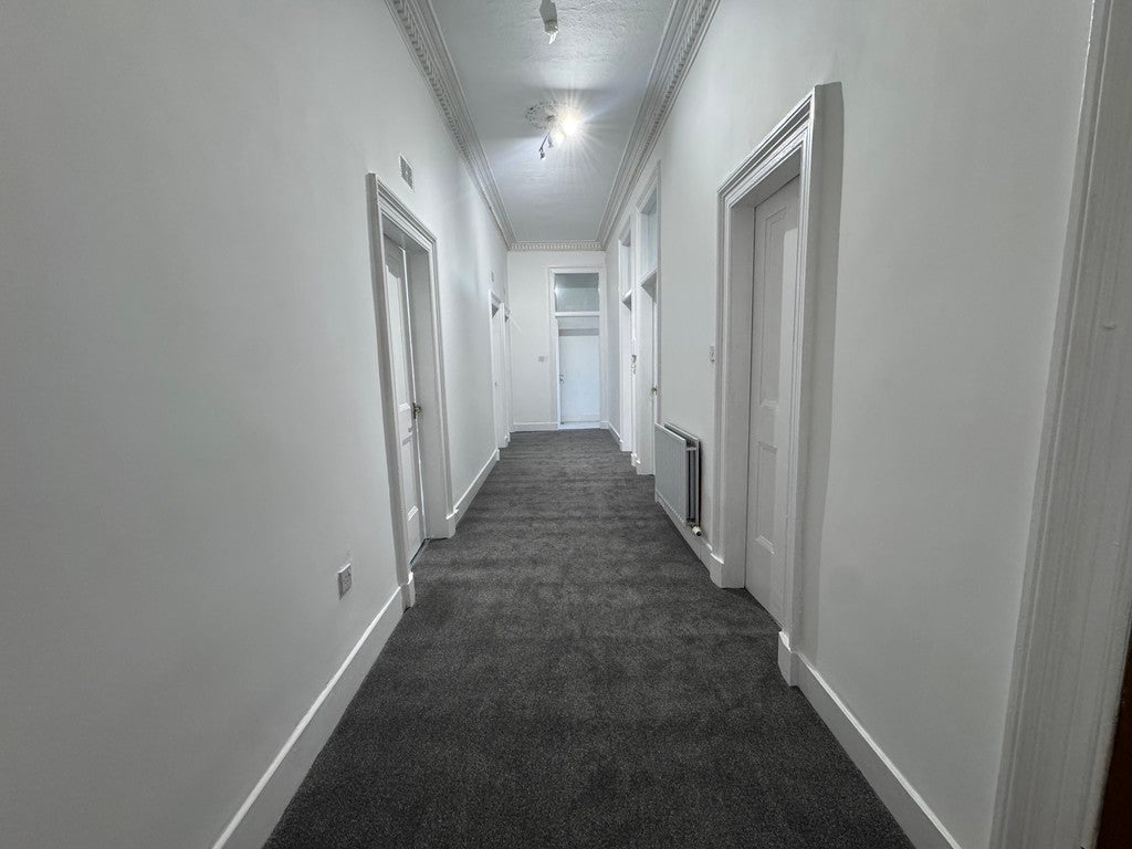 Flat Whitehill Street in Glasgow